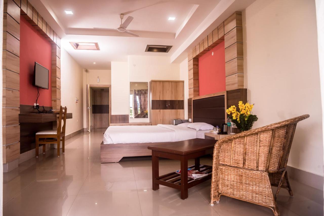Hotel Aatreyee Dibrugarh Exterior photo