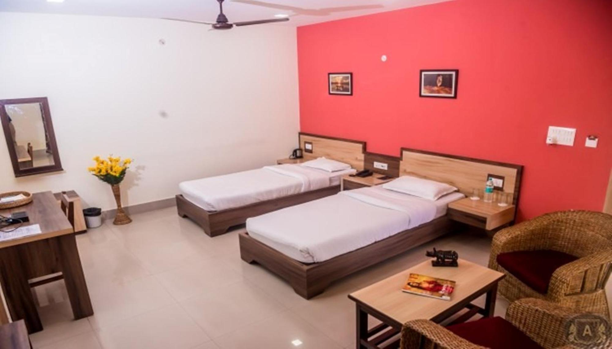 Hotel Aatreyee Dibrugarh Exterior photo